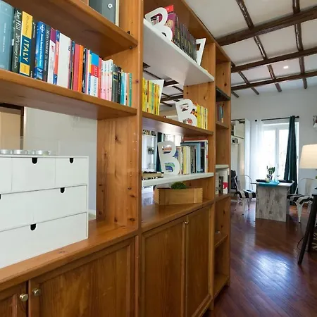 Rione Monty Balcony Apartment Rom